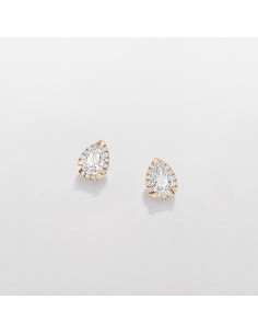 Orecchini Giorgio Visconti in oro con diamante centrale tagliato a goccia e contorno di diamanti taglio brillante G2,00 D.0,77+